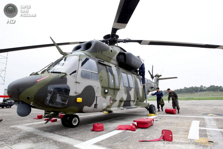 La Corée de Sud déploie son premier hélicoptère de transport militaire « Surion » développé localement, en partenariat avec Eurocopter