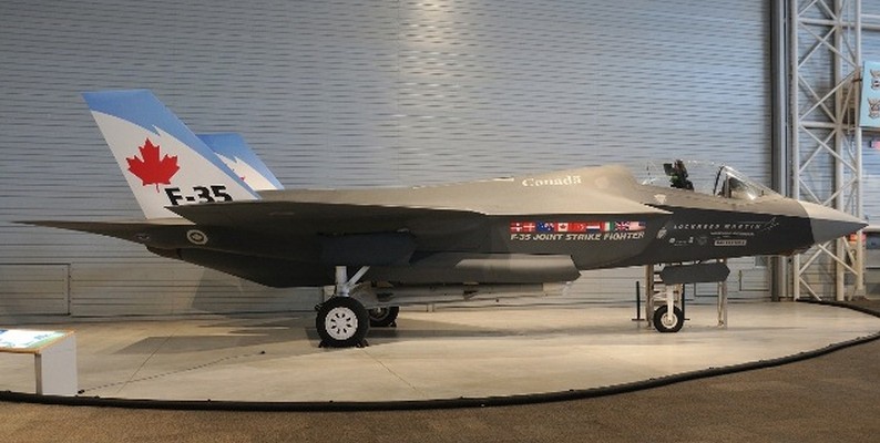 F-35 : The plane that ate the canadian military