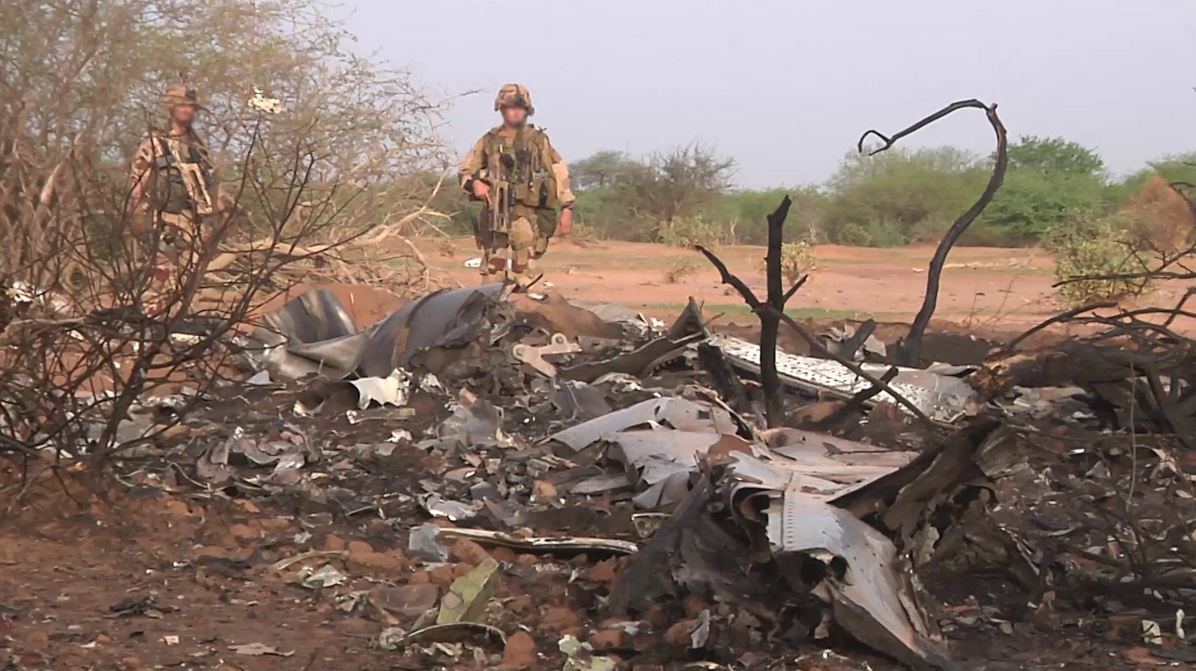 Crash du vol AH 5017 : Déclaration du ministre de la Défense (actualisée avec la 1ère vidéo de l’armée française)