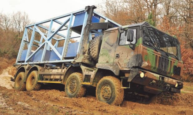 La DGA qualifie la troisième version du nouveau camion de transport logistique de l’armée de terre