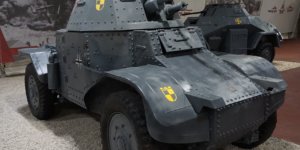 Park Patriot – Expo blindés 10 – THEATRUM BELLI – Stéphane Gaudin – Panhard AMD-35