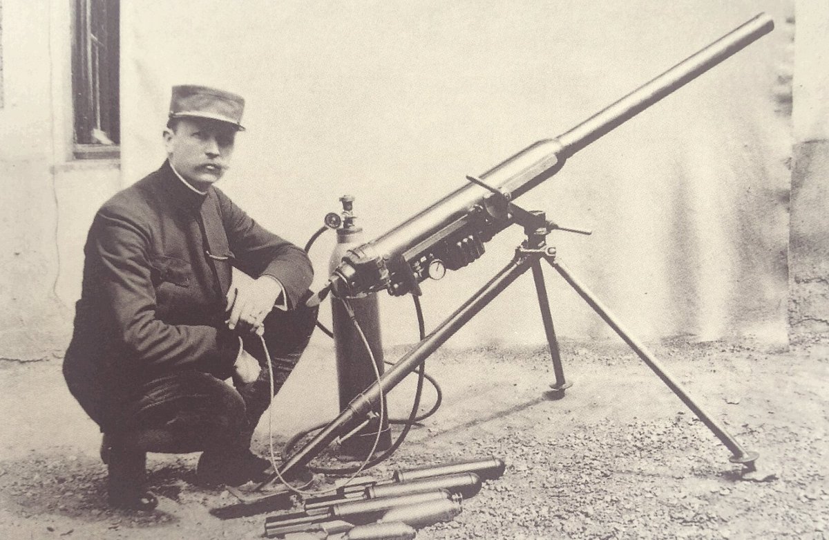 1915 : invention du mortier d'infanterie français — Theatrum Belli