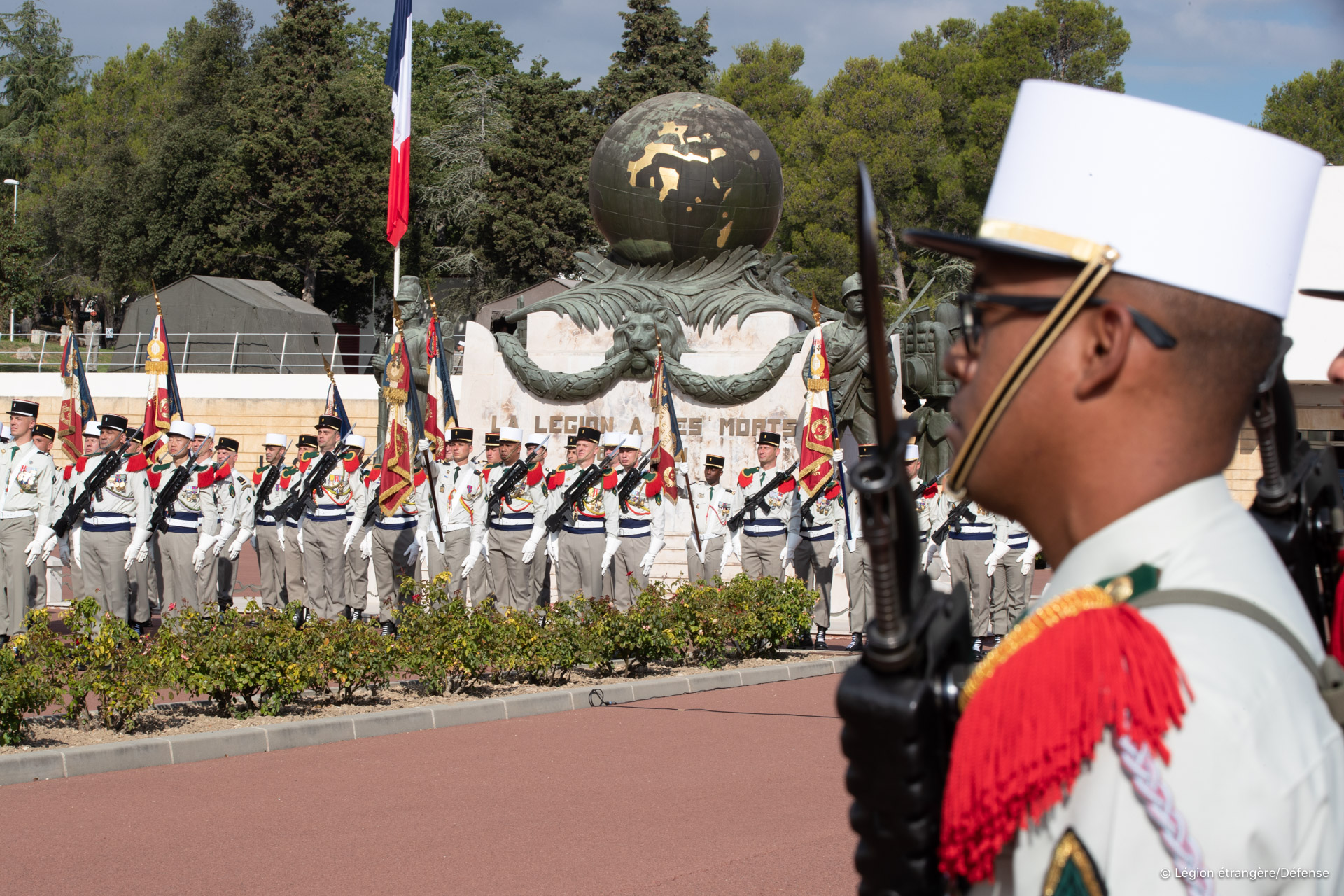 Sweat à Capuche Légion Étrangère Française | Design Honneur Et Fidélité | Cadeau Pour Militaire, Vétéran, Passionné