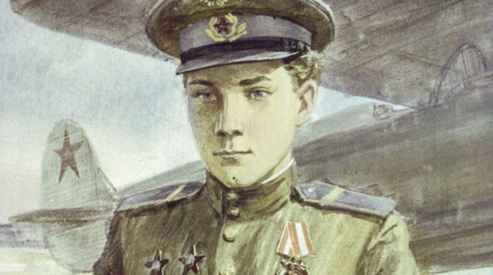 Le plus jeune pilote soviétique de la deuxiéme guerre mondiale  Arkadi-Kamanine-696x389