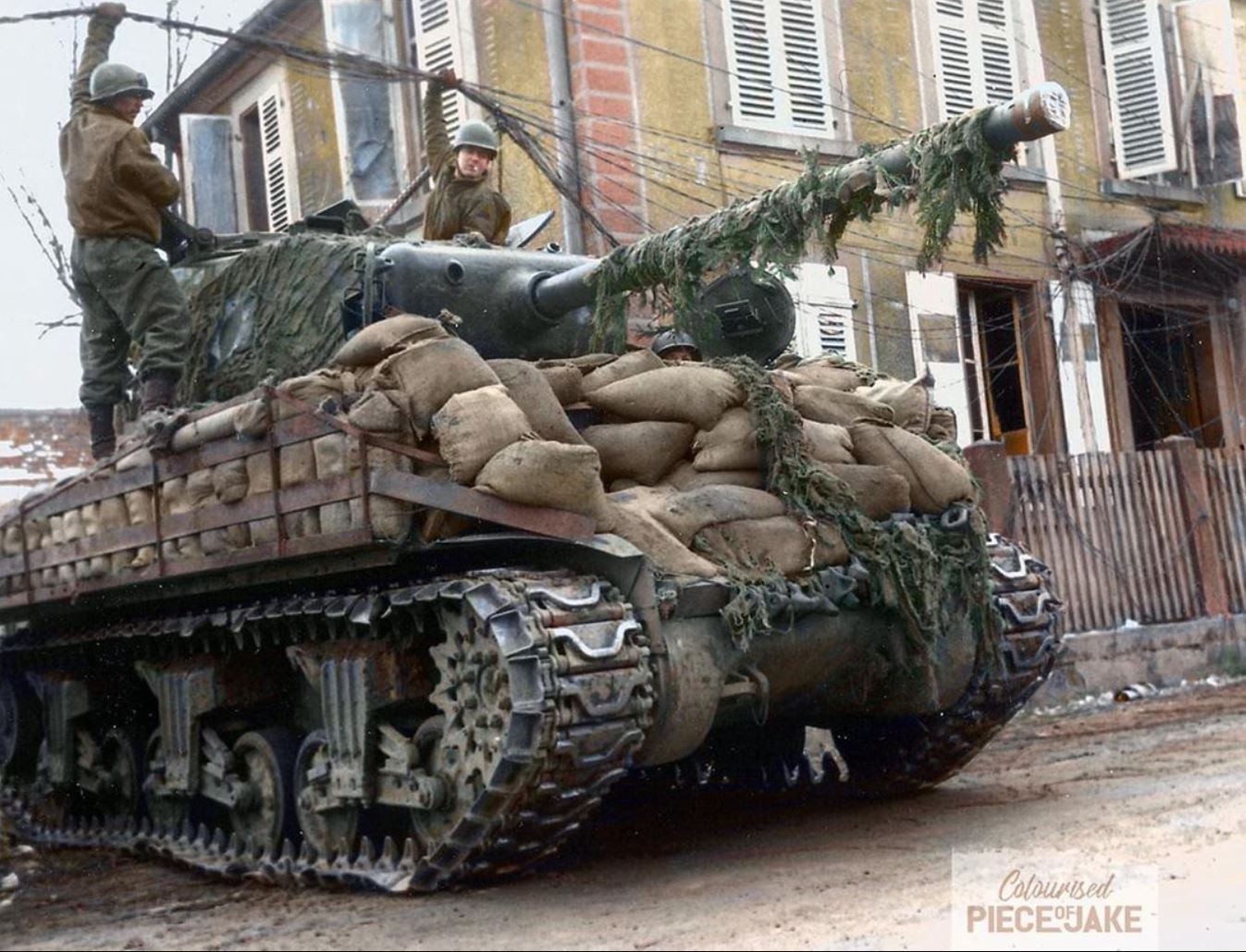 L’emploi des blindés français sur le front occidental d’août 1944 à mai 1945 (Thèse de Michel Pesqueur – 2018)