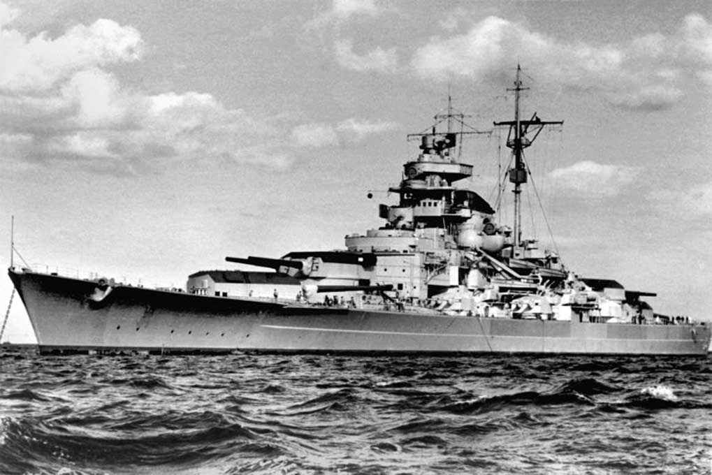 Cela s'est passé un 1er avril - Chroniques Cltuelles - Histoire - Tirpitz-3