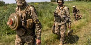 NYT, 10 juillet 2023. Ukrainian troops undergoing mine training