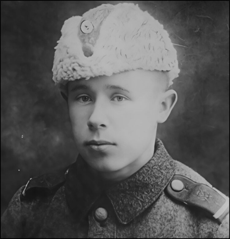 Simo Allah 17 décembre 1905 : naissance de Simo Häyhä, « La Mort blanche » de la ...