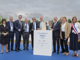 Tessalia : Foxconn, Radiall et Thales posent la première pierre d’une usine de semi-conducteurs.