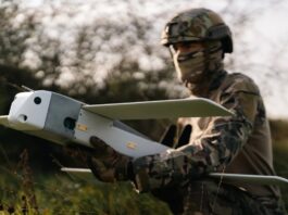 Munitions rôdeuses : l’industrie civile mobilisée pour préparer la production de masse.